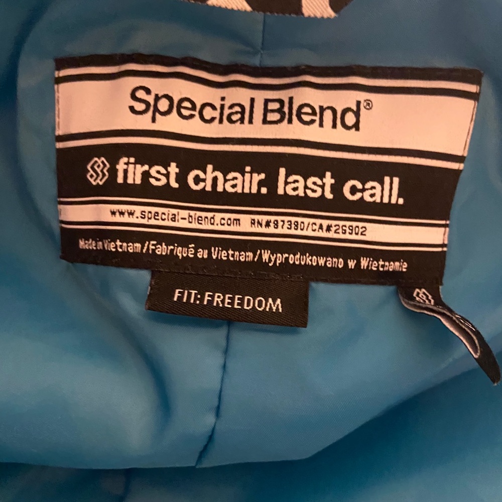 Ski Jacket - Picture 4 of 5